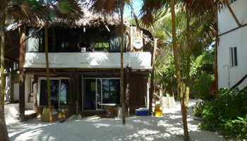 Cabanas Playa Xcanan